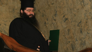 Светият синод подаде ръка на Македонската църква