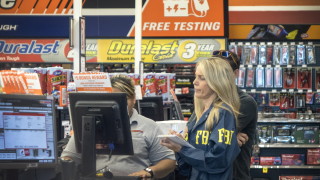 Аферата с изпратените пратки бомби в САЩ се заплита