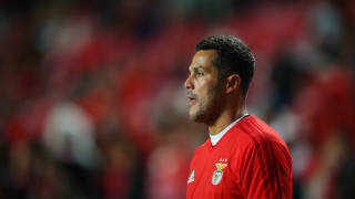 Бразилският вратар Жулио Сезар ще сложи край на кариерата си