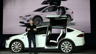 Капитализацията на Tesla нараства със средно $14 милиарда на ден