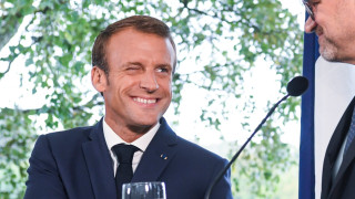 Френският президент Еманюел Макрон се надява да се справи с