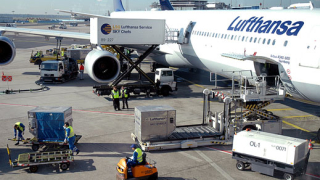 Стотици отменени полети заради стачка в Германия 