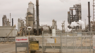 От Exxon Mobil са водили тайни преговори с "Роснефт"