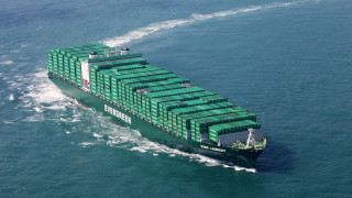 Защо над 40% от товарните кораби в света всъщност пътуват без товар?