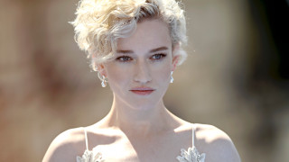 Не е случайно че наричат Мадона Кралицата на попа Нейното