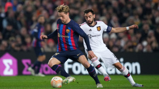 Нидерландският футболист на Барселона Френки де Йонг изравни сънародника си