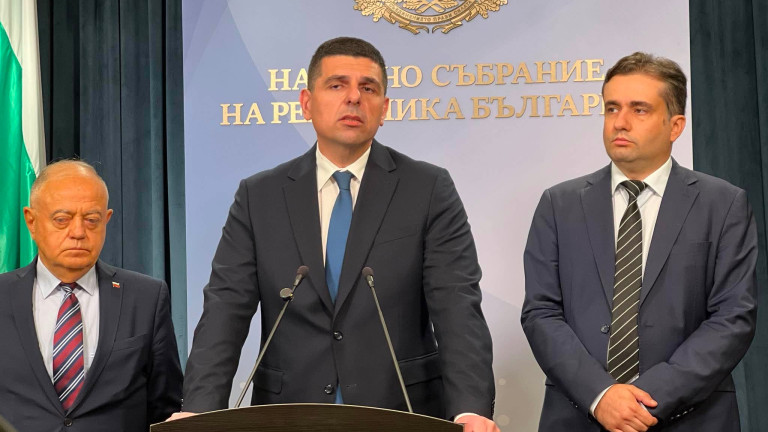 ДБ иска Йотова да свика КСНС и да спрем да се навеждаме към Путин
