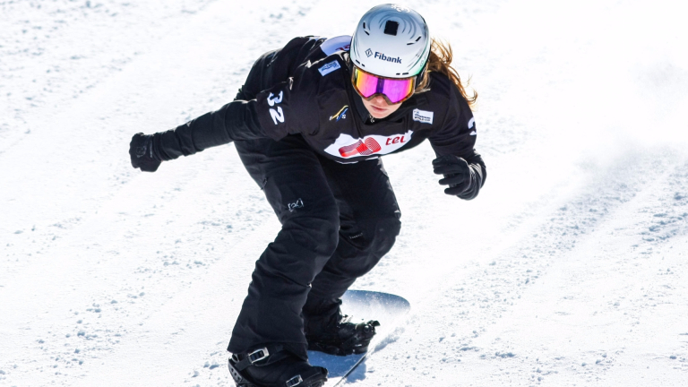 Александра Жекова остана пета в състезанието по сноубордкрос от Световната