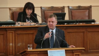 Няма планове за Черноморска флотилия, обяснява Каракачанов