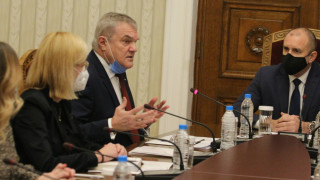 Румен Петков не вижда друг президент за левицата освен Радев
