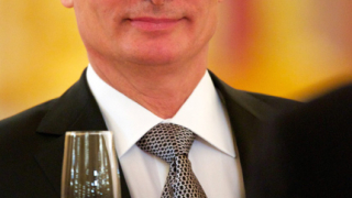 Путин дава руски паспорт на Депардийо