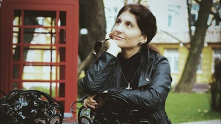 Десислава Вражалска с първа самостоятелна изложба (СНИМКИ)