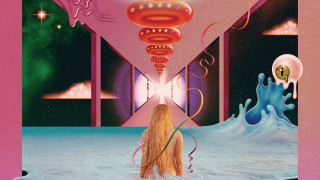 След четири годишна пауза американската певица Kesha се завръща на