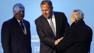 Мирната конференция за Сирия в Русия започна с проблеми след