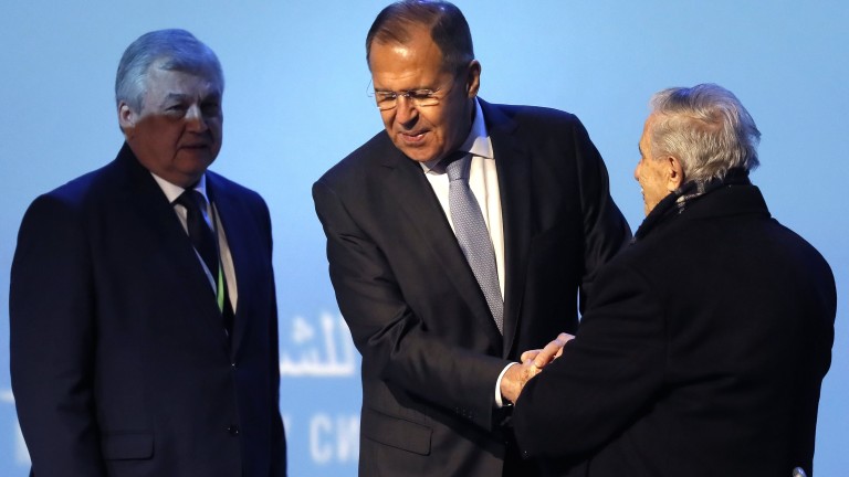 Мирната конференция за Сирия в Русия започна с проблеми, след