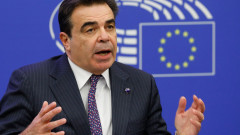 Гърция получава още 1,9 млрд. евро за справяне с миграцията