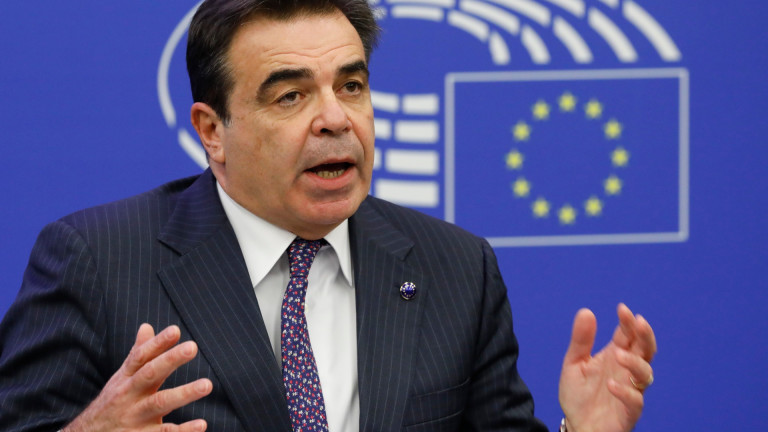Гърция ще получи допълнително финансиране от 1,9 милиарда евро за