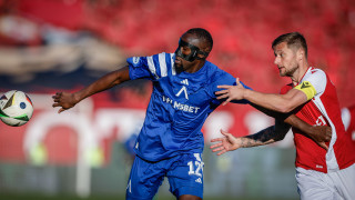 Ръководството на Левски продължава да води преговори с колегите си