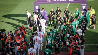 Професионалната футболна лига генерира рекордни приходи в размер на около