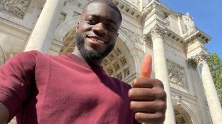 Централният защитник на Байерн Мюнхен Дайот Упамекано може да продължи