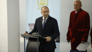 Радев връчва първия мандат на ГЕРБ в понеделник, не казва ще има ли вето за хартията