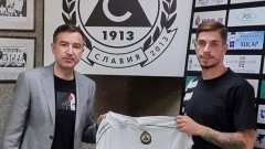 Защитник напусна Славия