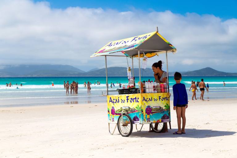 Продажбата на разхладителни питиета и коктейли надали пречи на някого
