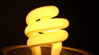 Идва ли краят на „икономичните“ крушки?