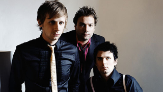 Muse и The Streets в неофициална колаборация