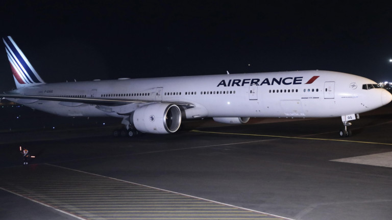 Френският авиопревозвач Air France в момента продължава да изпълнява полети