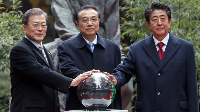 Лидерите на Китай, Япония и Южна Корея повториха ангажимента си