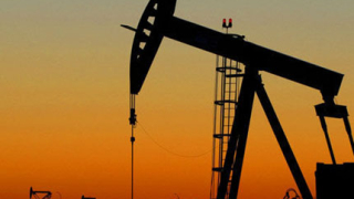Стремителен спад в цените на петрола