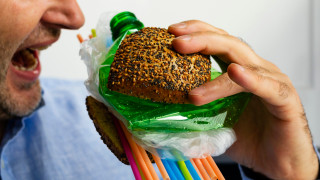 Проблемът с микропластмасата става все по притеснителен а ефективно решение за