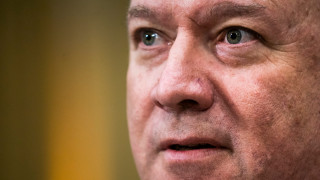 С налагането на нови санкции и изолация заплаши Иран американският