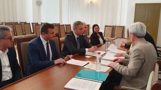ДПС залага на младите за евроизборите
