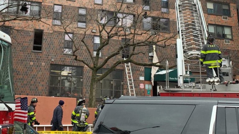 Голям пожар в Бронкс, 19 души са загинали