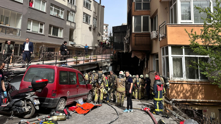 При пожар в истанбулския квартал Шишли са загинали 27 души,