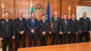 Вътрешният министър Калин Стоянов награди жандармеристи участвали в потушаването на