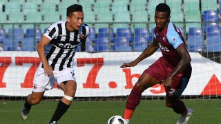 Халфът Парвиз Умарбаев е влязъл в черния списък на треньора