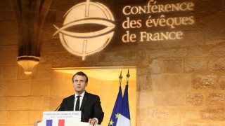 Президентът на Франция Еманюел Макрон си навлече гнева на политици
