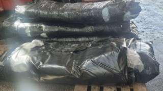 Митничари задържаха 8 надуваеми лодки на ГКПП Лесово представени за указателни