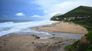 Британски гражданин и негов приятел се удавиха край плажа Франкстън