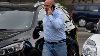 Заснеха колата на Тити Папазов отново да минава на червен светофар