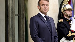 Макрон, Мерц и Туск потвърдиха подкрепа за Молдова месец преди изборите