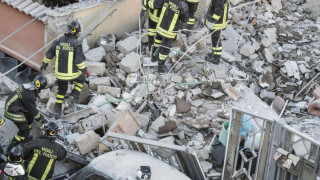Ранени и изчезнали след срутване на сграда в Италия 