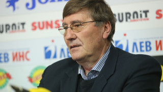 Президентът на Българската федерация по баскетбол Георги Глушков се включи