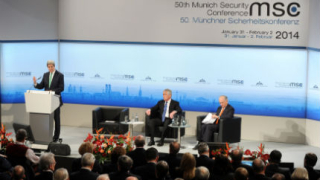 Иранският външен министър разговаря с Кери и Аштън на форума в Мюнхен