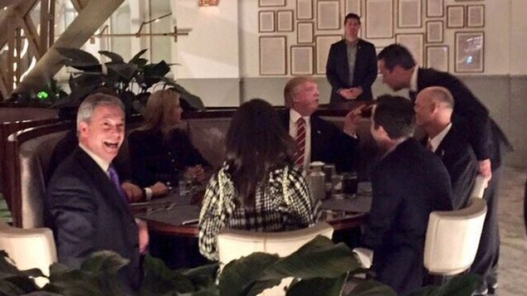 Фараж вечеря с Тръмп и екипа му