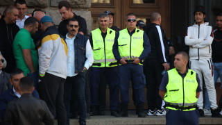 ЦИК се събра на извънредно заседание заради извънредната ситуация в