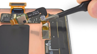 Ремонтите на Samsung Galaxy S10 ще са скъпи и трудни